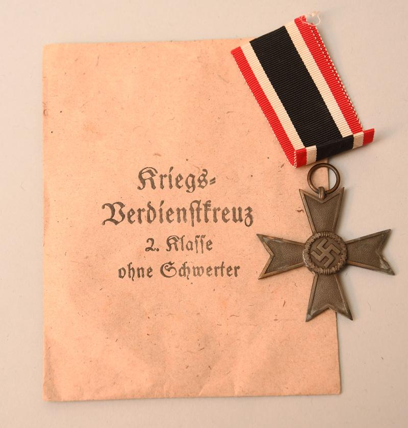 GERMAN WWII WAR SERVICE CROSS 2ND CLASS WITHOUT SWORDS IN ORIGINAL PACKET.