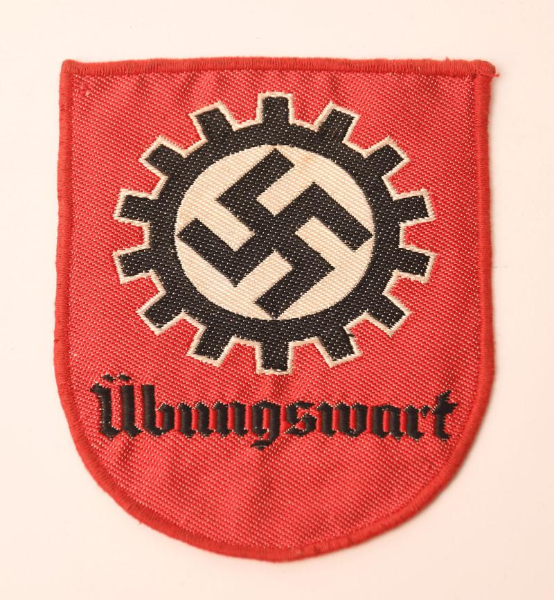 GERMAN WWII DAF SPORTING COACH SLEEVE OR VEST PATCH.