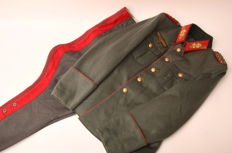 GERMAN WWII ARMY GENERAL’S TUNIC AND BREECHES, IDENTIFIED.