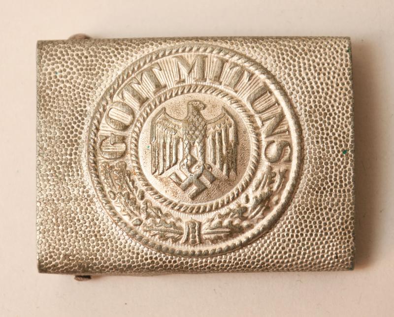 GERMAN WWII ARMY BELT BUCKLE AS REMOVED FROM A SOUVENIR BELT.