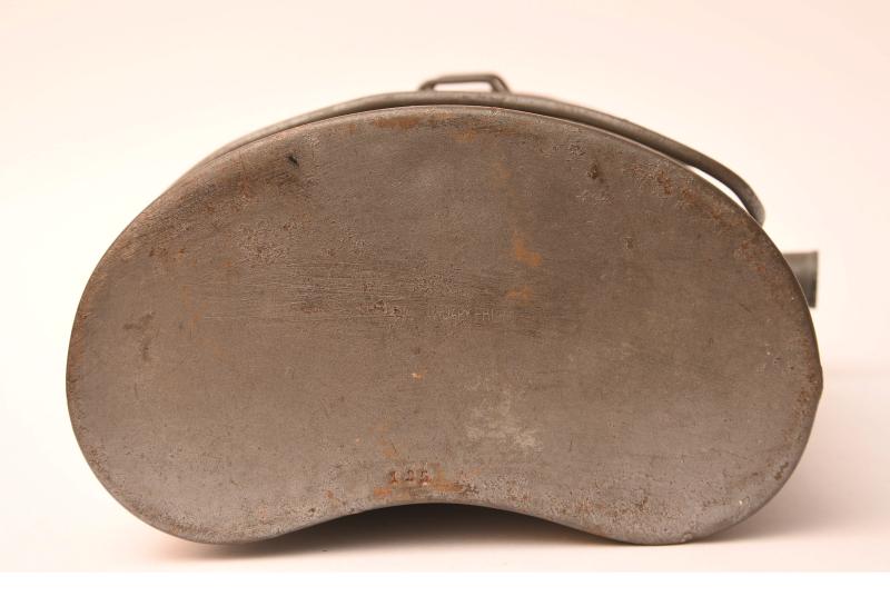 FRENCH WWI & WWII SQUAD COOKING POT.