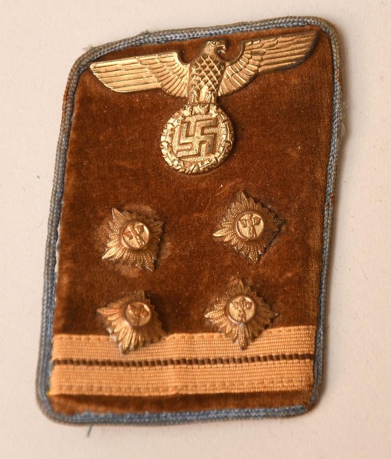 GERMAN WWII HAUPT-GEMEINSCHAFTSLEITER SINGLE RIGHT HAND COLLAR PATCH.