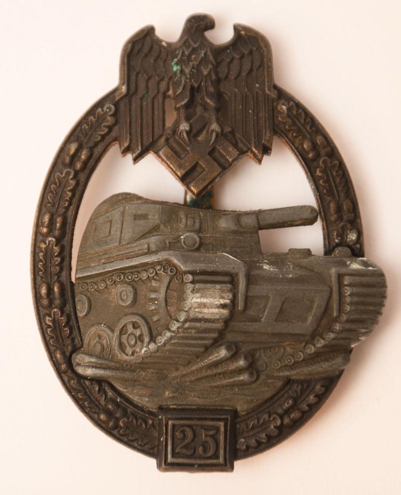 GERMAN WWII 25 TANK ASSAULT BADGE.