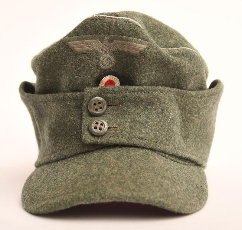 GERMAN WWII OFFICER M43 CAP.