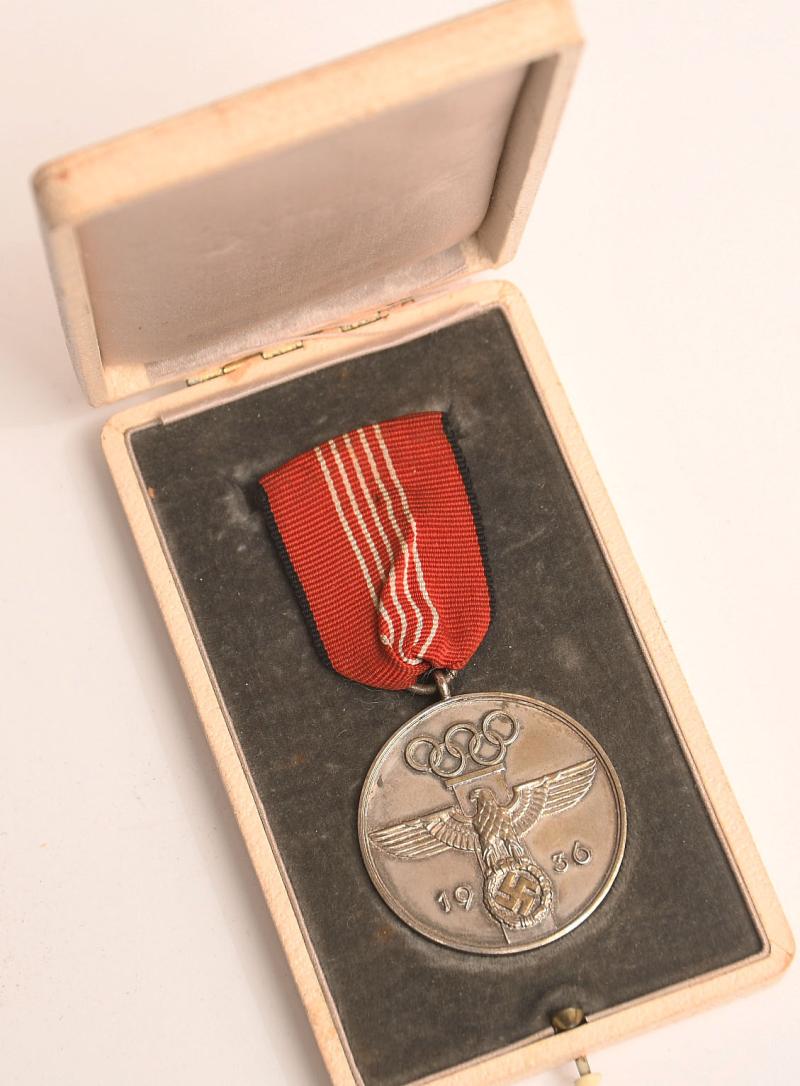 GERMAN WWII OLYMPIC GAMES MEDAL.