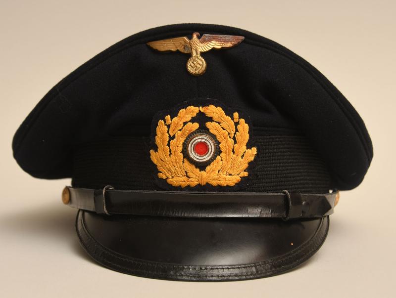 GERMAN WWII KRIEGSMARINE NCO VISOR CAP.