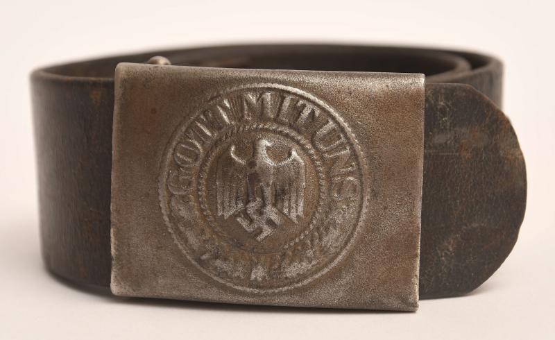 GERMAN WWII ARMY BELT AND BUCKLE.