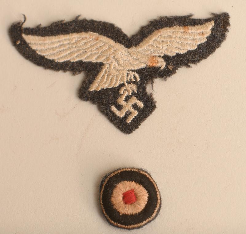 GERMAN WWII LUFTWAFFE CAP EAGLE AND COCKADE SET.