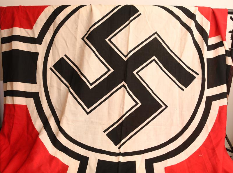 GERMAN WWII THIRD REICH KRIEGSMARINE BATTLE FLAG.