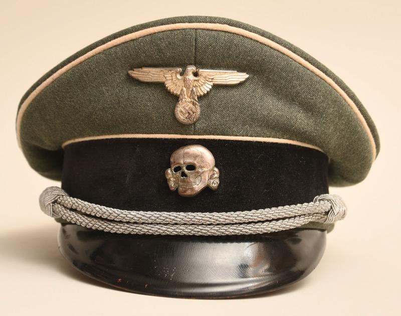 GERMAN WWII WAFFEN SS OFFICERS VISOR CAP.