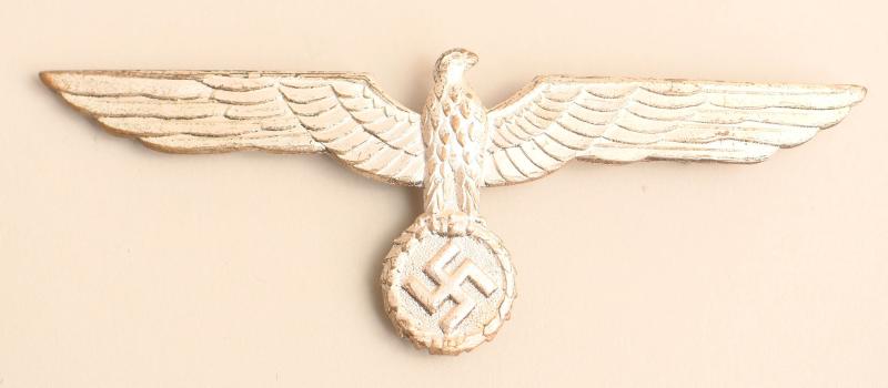 GERMAN WWII KRIEGSMARINE OR ARMY WHITE METAL REMOVABLE BREAST EAGLE.