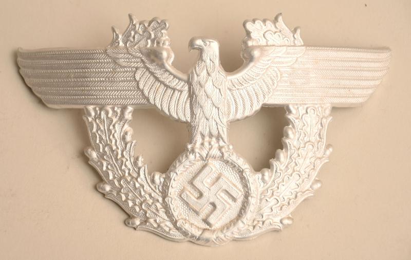 GERMAN WWII POLICE OFFICIALS SHAKO EAGLE.