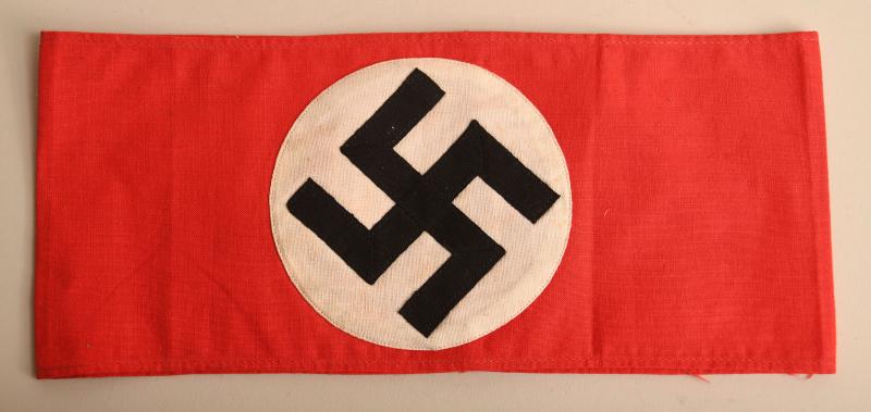 GERMAN WWII NSDAP ARMBAND.
