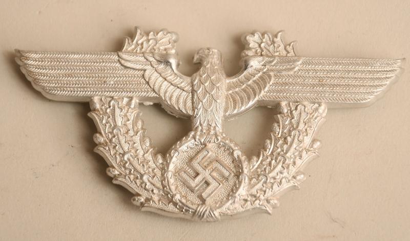 GERMAN WWII POLICE PARADE POUCH EAGLE.