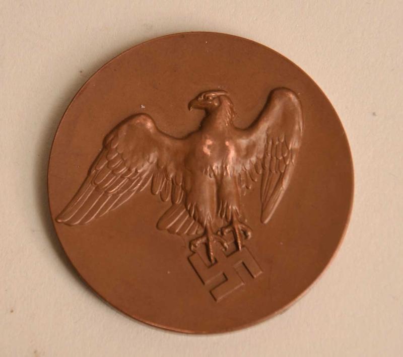 GERMAN WWII ANIMAL BREEDING MEDALLION.