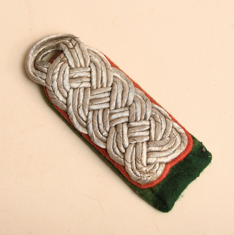 GERMAN WWII LUFTWAFFE ADMINISTRATION OFFICIALS SHOULDER BOARD.