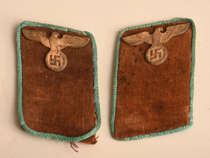 GERMAN WWII NSDAP ANWARTER COLLAR PATCHES.