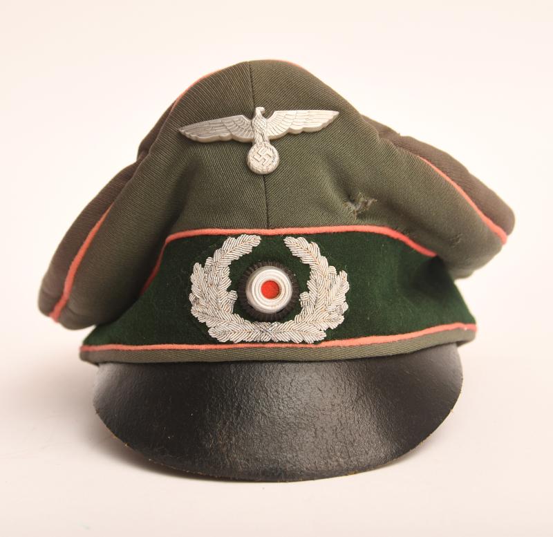 GERMAN WWII ARMY PANZER OFFICERS CRUSHER CAP.
