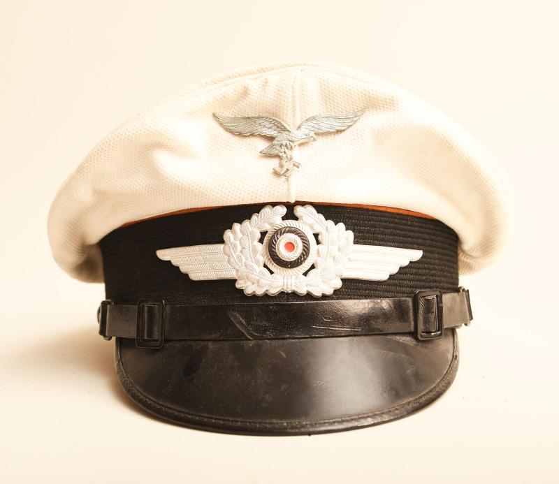 GERMAN WWII LUFTWAFFE SIGNALS WHITE TOP VISOR CAP.