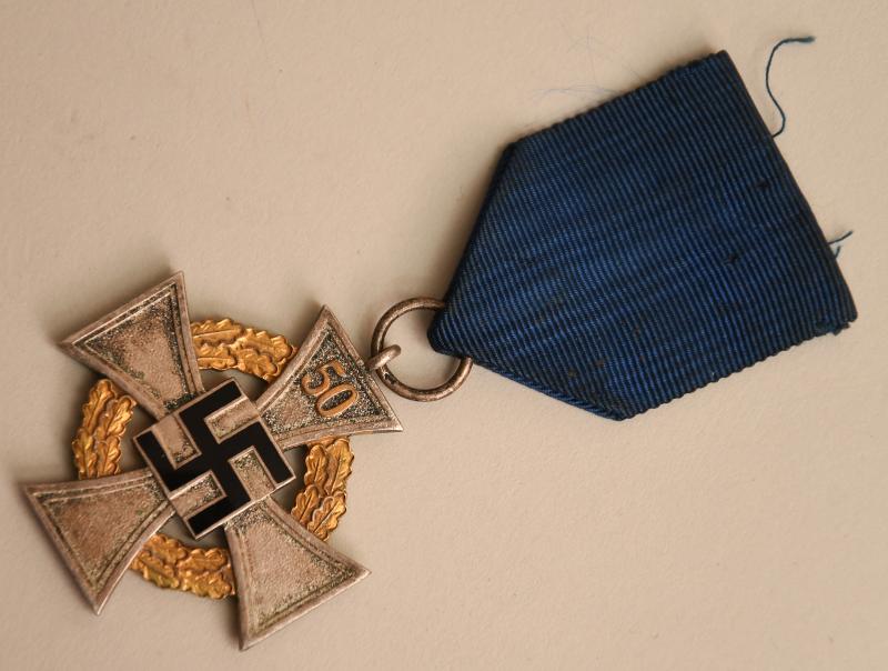 GERMAN WWII CIVIL SERVICE MEDAL.