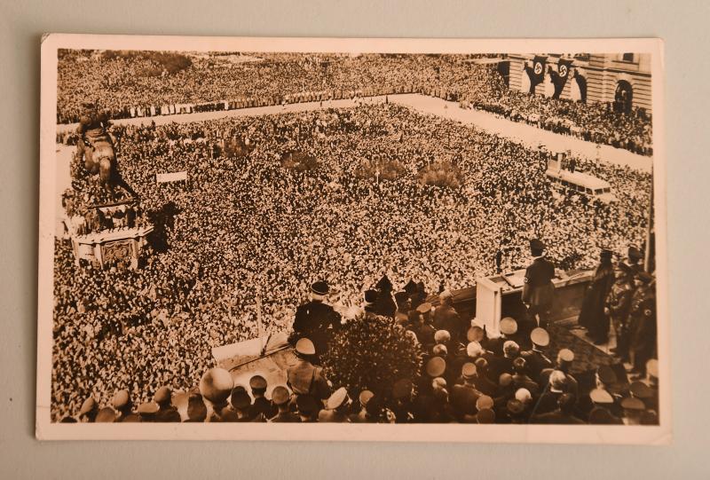 GERMAN WWII HITLER ADDRESSING RALLY POSTCARD.