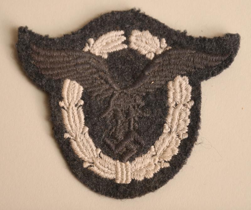 GERMAN WWII LUFTWAFFE PILOT’S BADGE IN CLOTH.