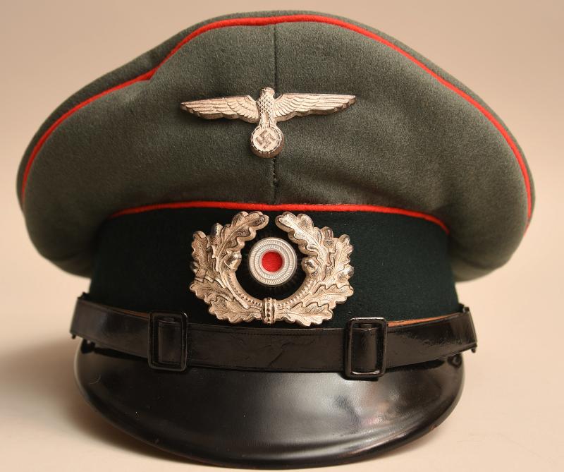 GERMAN WWII ARTILLERY ARMY NCOS LARGE SIZE VISOR CAP.