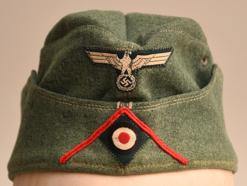 GERMAN WWII  ARMY ARTILLERY ENLISTED MAN’S OVERSEAS CAP.