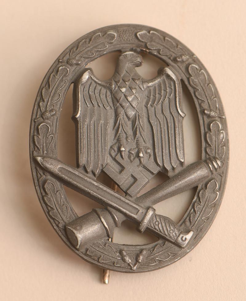 GERMAN WWII ARMED FORCES GENERAL ASSAULT BADGE.