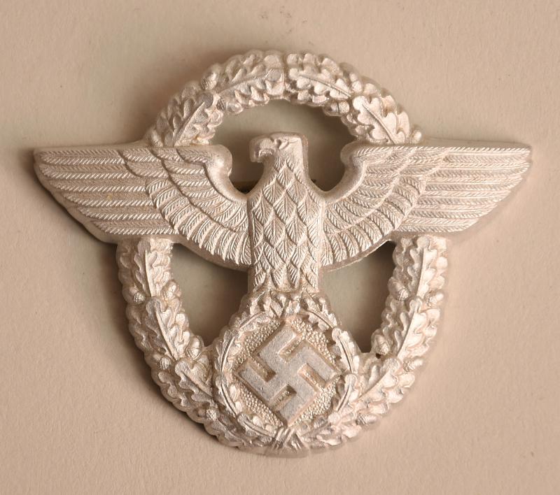 GERMAN WWII POLICE ENLISTED MANS CAP EAGLE.