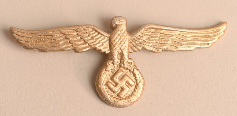 GERMAN WWII CUSTOMS EAGLE IN GILT.