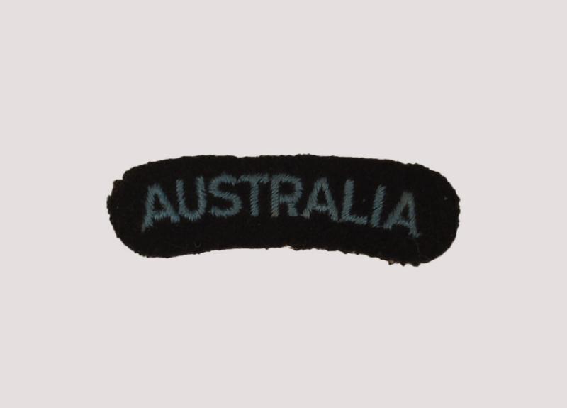 WWII AUSTRALIAN AIR FORCE SHOULDER TITLE FOR VOLUNTEERS WITH THE RAF.