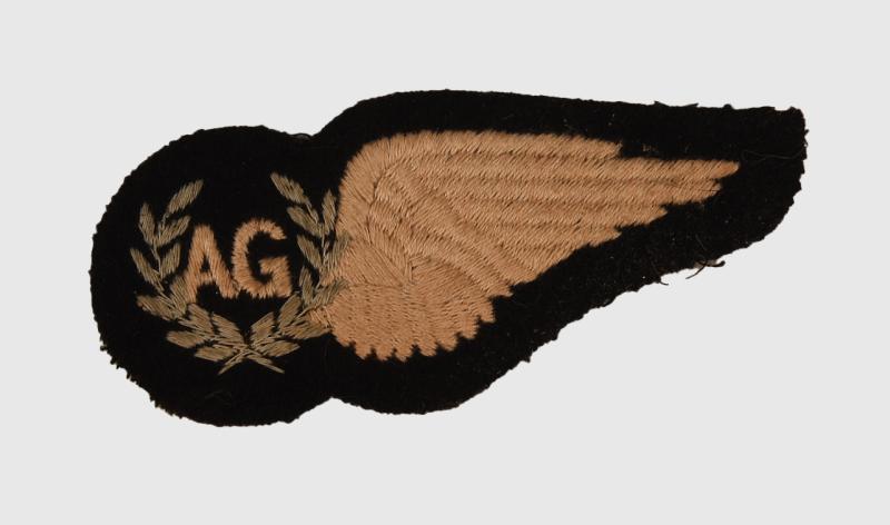 Regimentals | WWII AUSTRALIAN AIR GUNNER HALF WING.