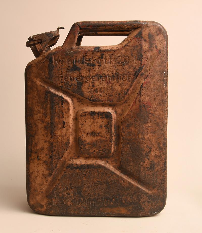 GERMAN WWII 20 LITRE JERRY CAN IN DUNKELGELB.