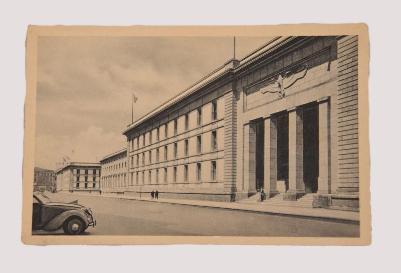 GERMAN WWII POSTCARD ENTRANCE TO THE BERLIN REICH CHANCELLORY WITH SS GUARDS ON DUTY.