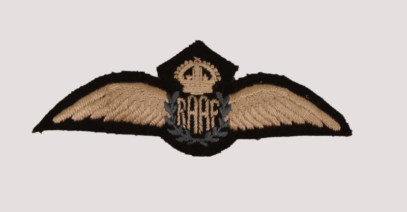 WWII ROYAL AUSTRALIAN AIR FORCE PILOT’S WINGS.