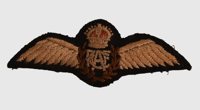 WWII ROYAL CANADIAN AIR FORCE PILOT’S WINGS.