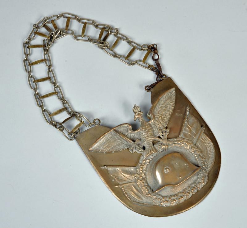 GERMAN WWII STALHELM GORGET.