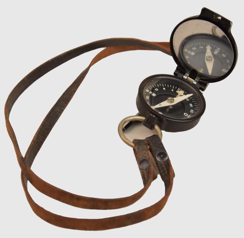 GERMAN WWII ARMED FORCES MARCHING COMPASS.