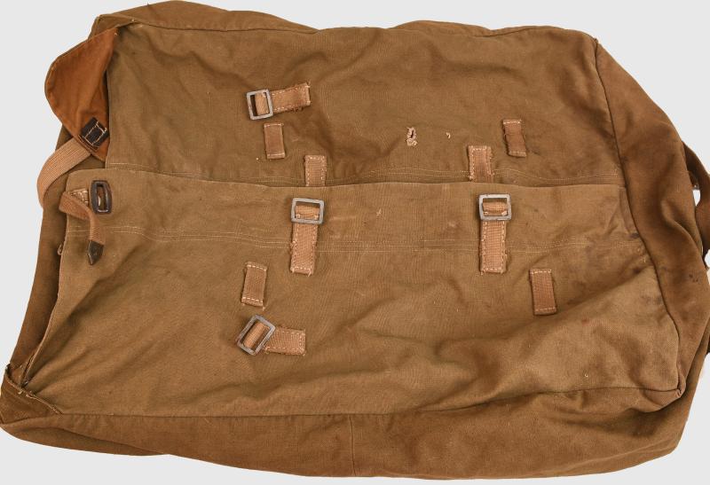 GERMAN WWII OFFICERS CLOTHING BAG.