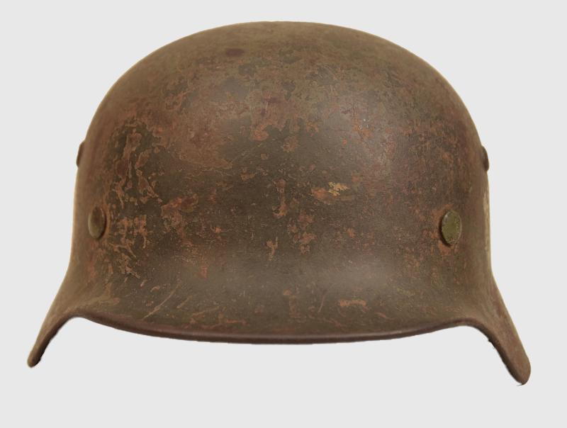 GERMAN WWII ARMY DOUBLE DECAL M35 COMBAT HELMET.