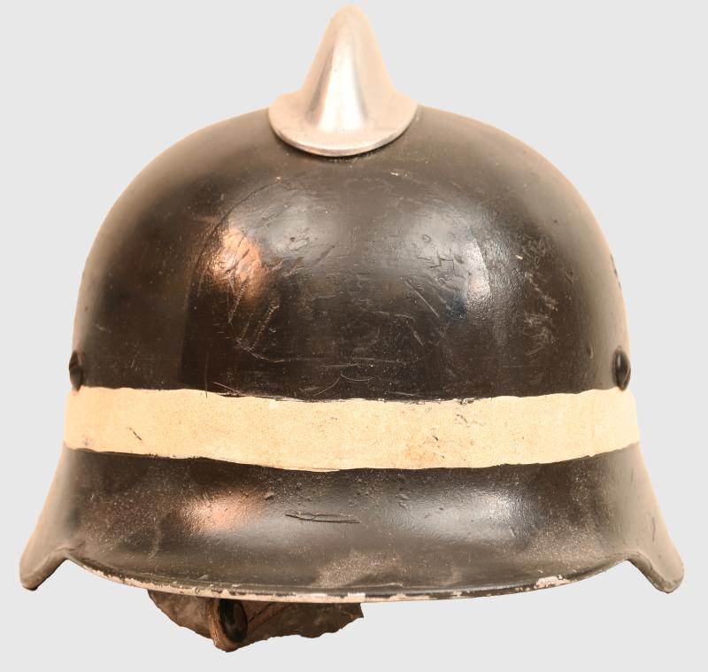 GERMAN WWII  FIRE HELMET WITH COMB.