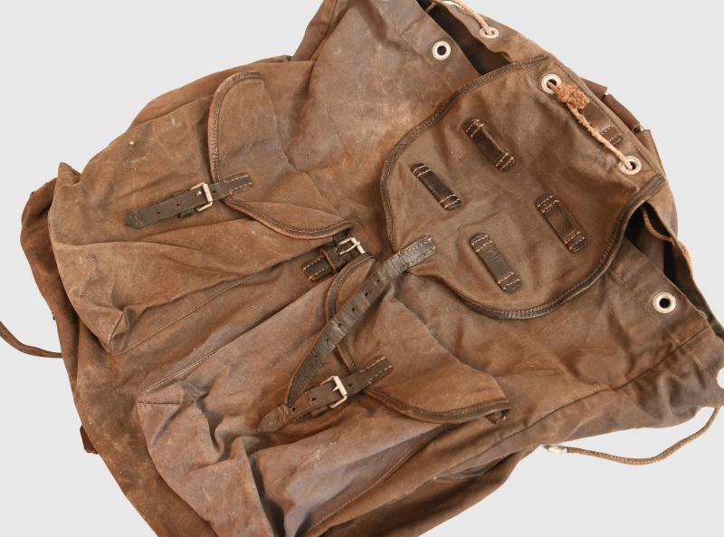 GERMAN WWII LUFTWAFFE RUCKSACK.