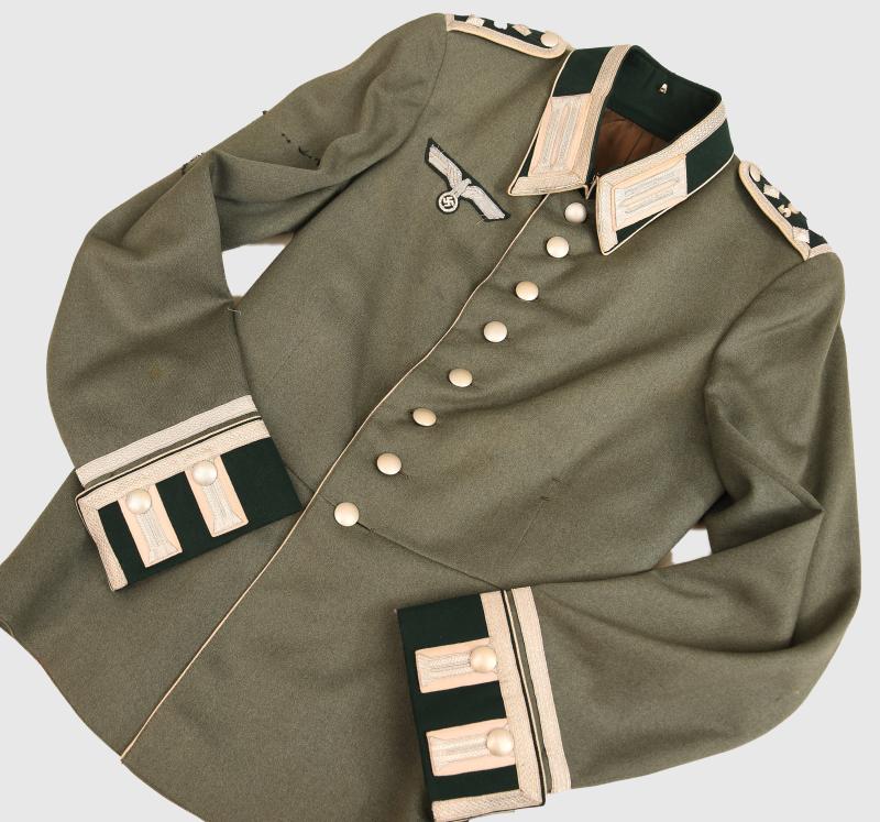 GERMAN WWII ARMY INFANTRY SENIOR NCO STANDARD BEARER’S TUNIC.