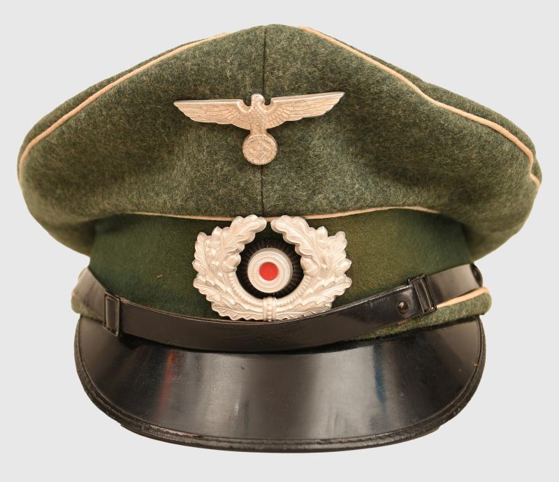 GERMAN WWII GROSSDEUTSCHLAND ENLISTED MAN/NCO VISOR CAP.