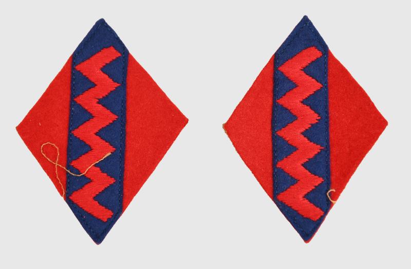 BRITISH WWII CANADIAN CORPS SHOULDER TITLES.