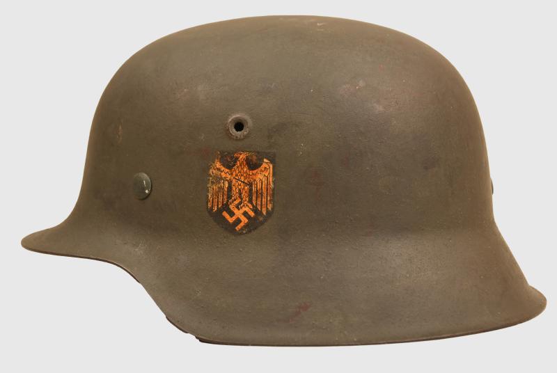 GERMAN WWII KRIEGSMARINE M42 HELMET.