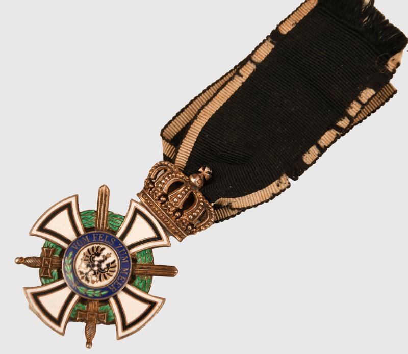 GERMAN WWI PRUSSIAN KNIGHTS CROSS OF THE ROYAL HOHENZOLLERN HOUSE ORDER.