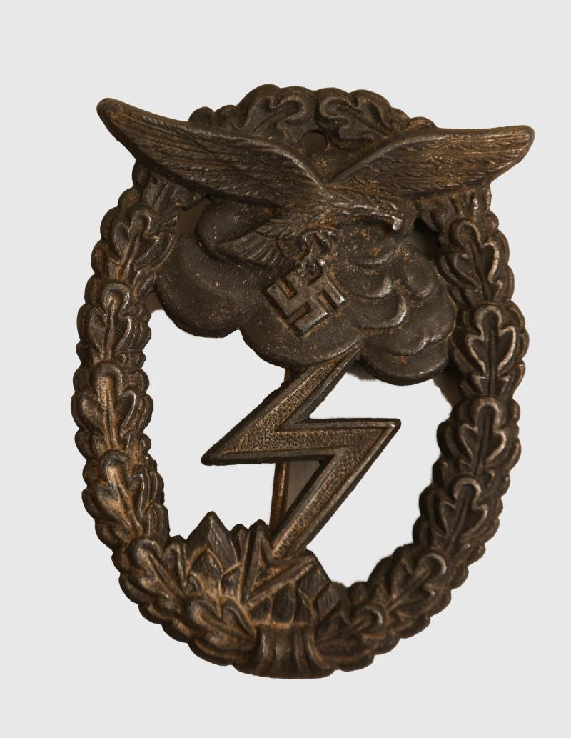 GERMAN WWII LUFTWAFFE GROUND COMBAT BADGE.