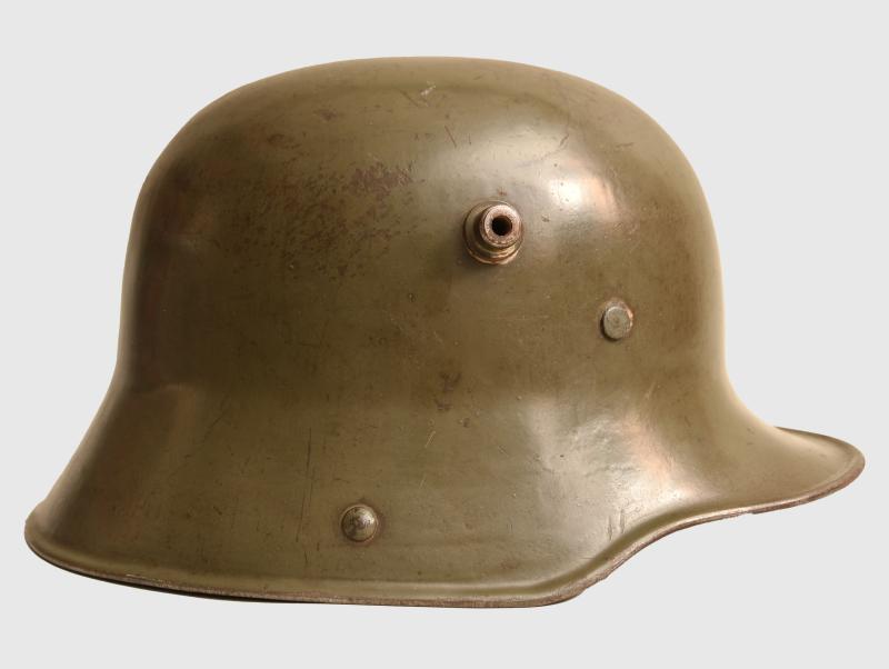 GERMAN WWI M-16 TRENCH HELMET.